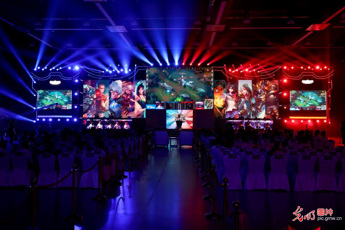 行侠已经成 行侠已经成