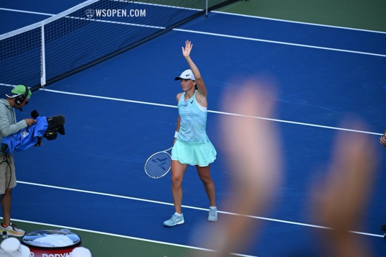 法与态度维 法与态度维